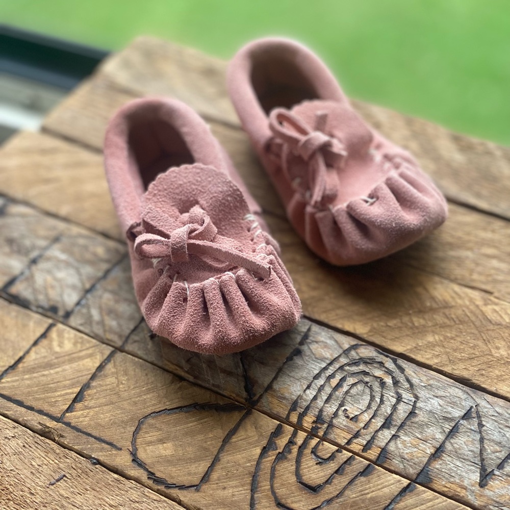 Baby Bundle: Laurentian Chief Moccasins & Old Navy Tie-Dye Onesie (0-3M)